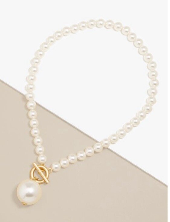 Pearl Pendant Necklace